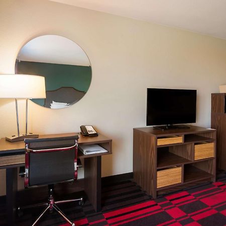 Best Western Roosevelt Place Bismarck Bagian luar foto