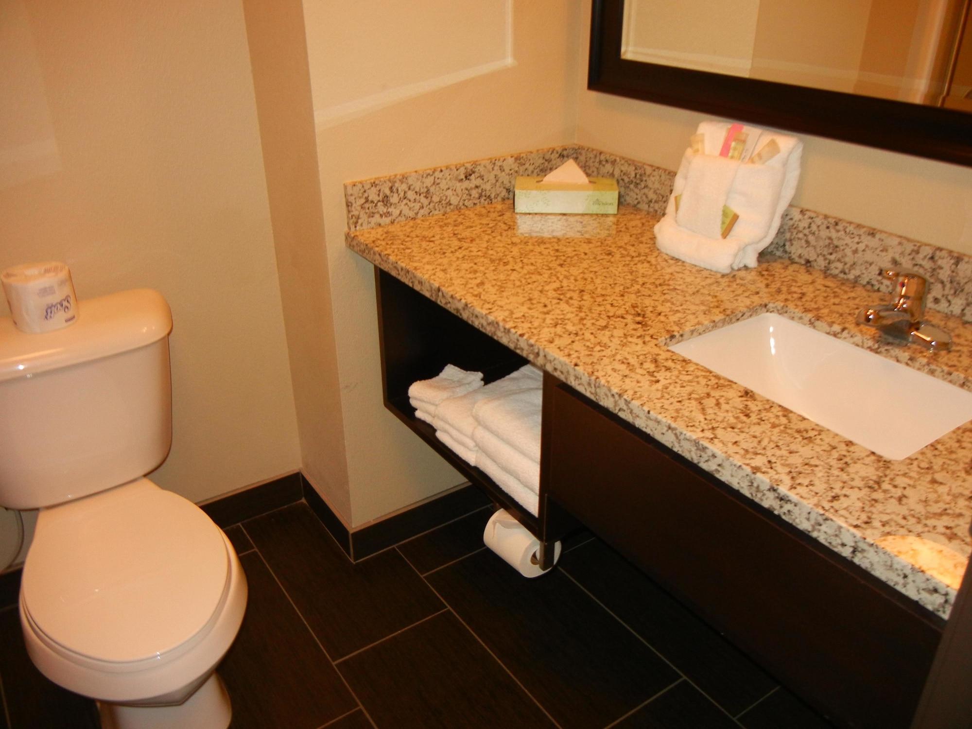 Best Western Roosevelt Place Bismarck Bagian luar foto