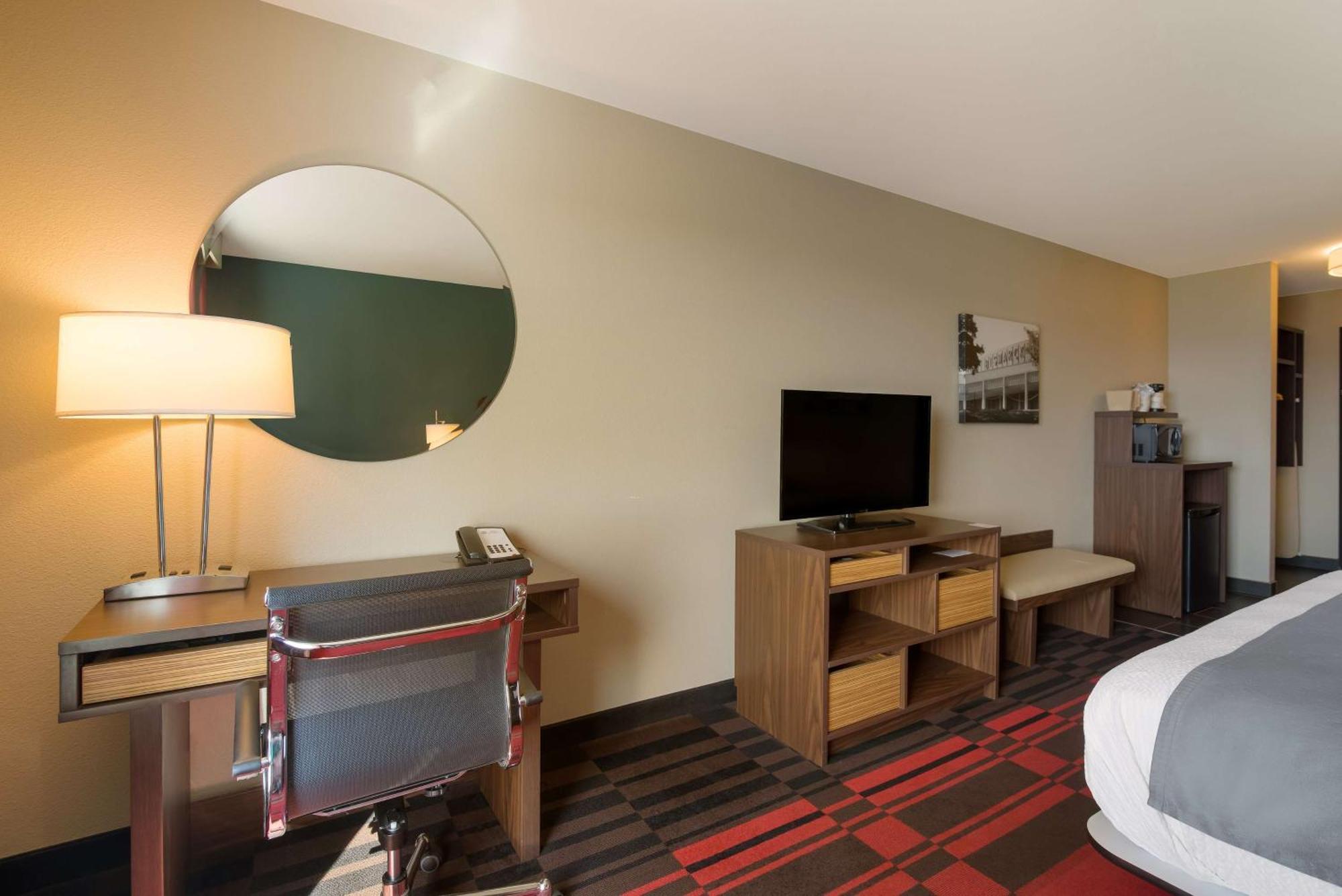 Best Western Roosevelt Place Bismarck Bagian luar foto