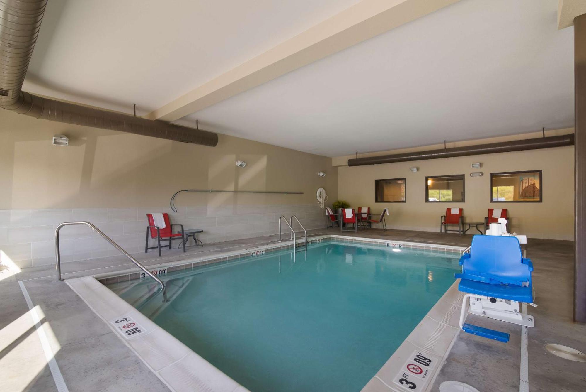 Best Western Roosevelt Place Bismarck Bagian luar foto