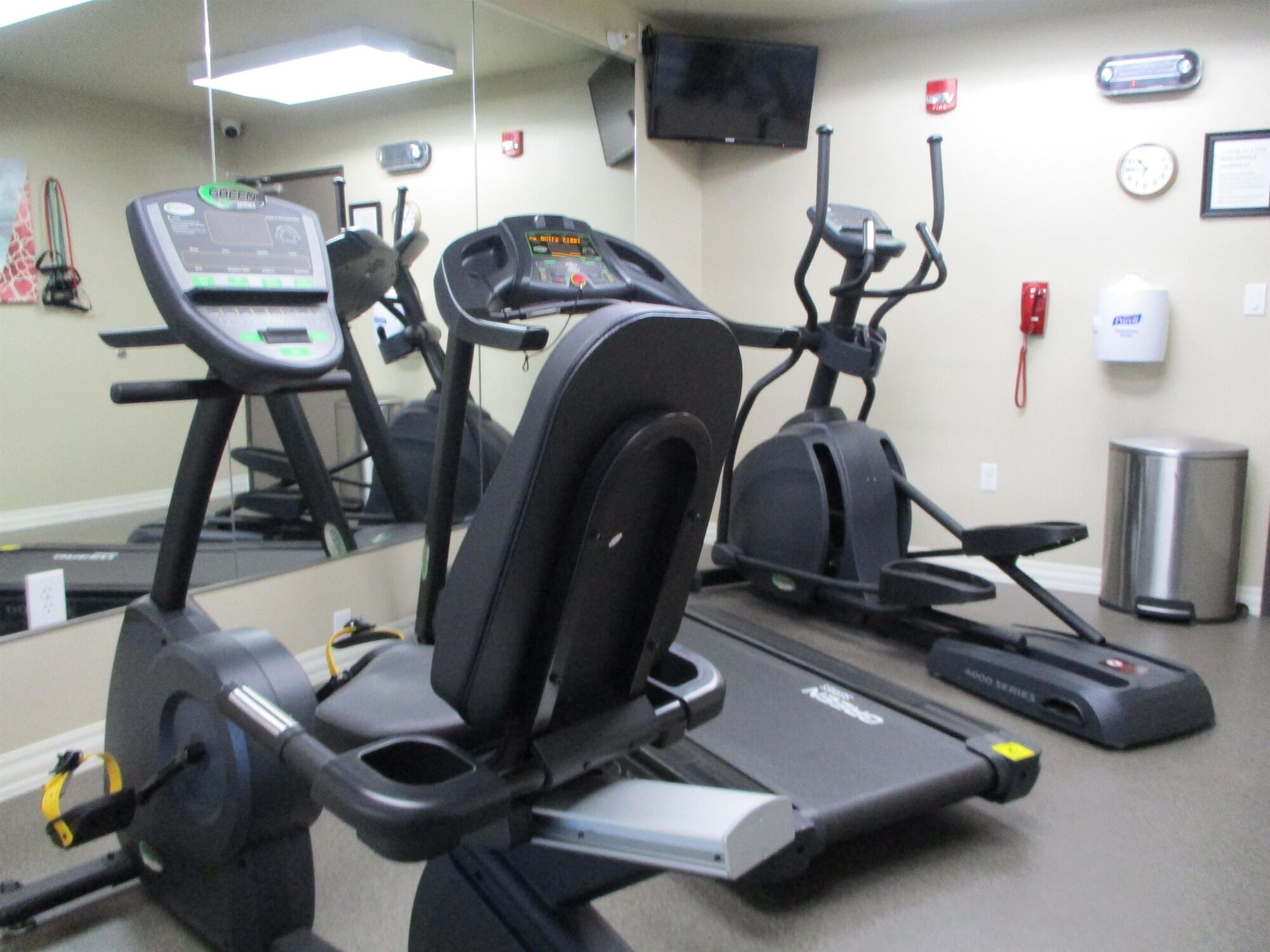 Best Western Roosevelt Place Bismarck Bagian luar foto